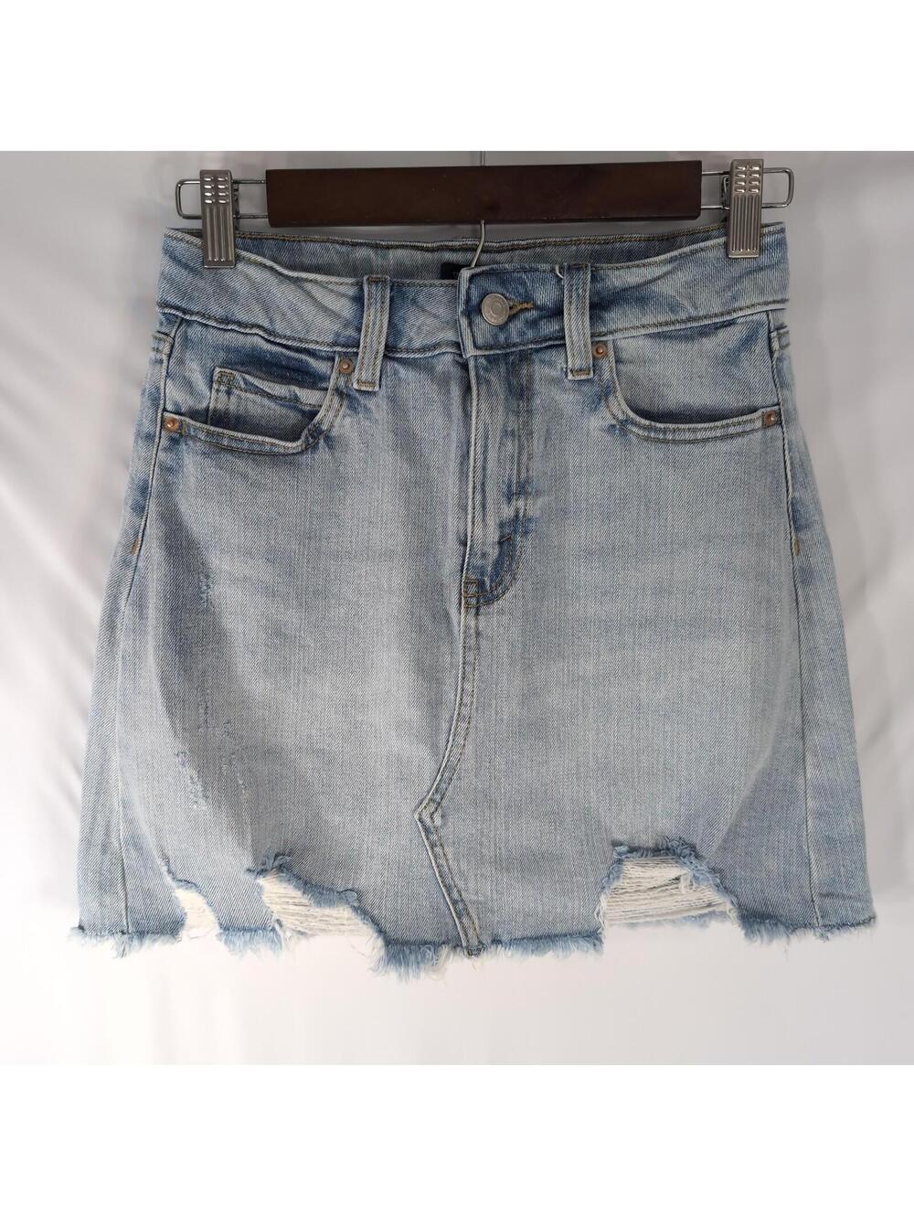 Wild Fable light wash distressed denim mini skirt Size 00 with a frayed raw hem.
